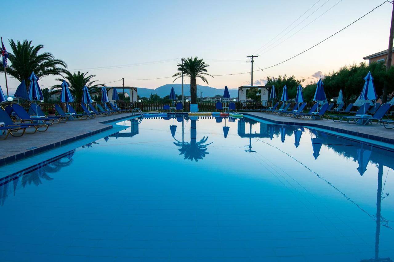 Costas Hotel กาลามากี ภายนอก รูปภาพ
