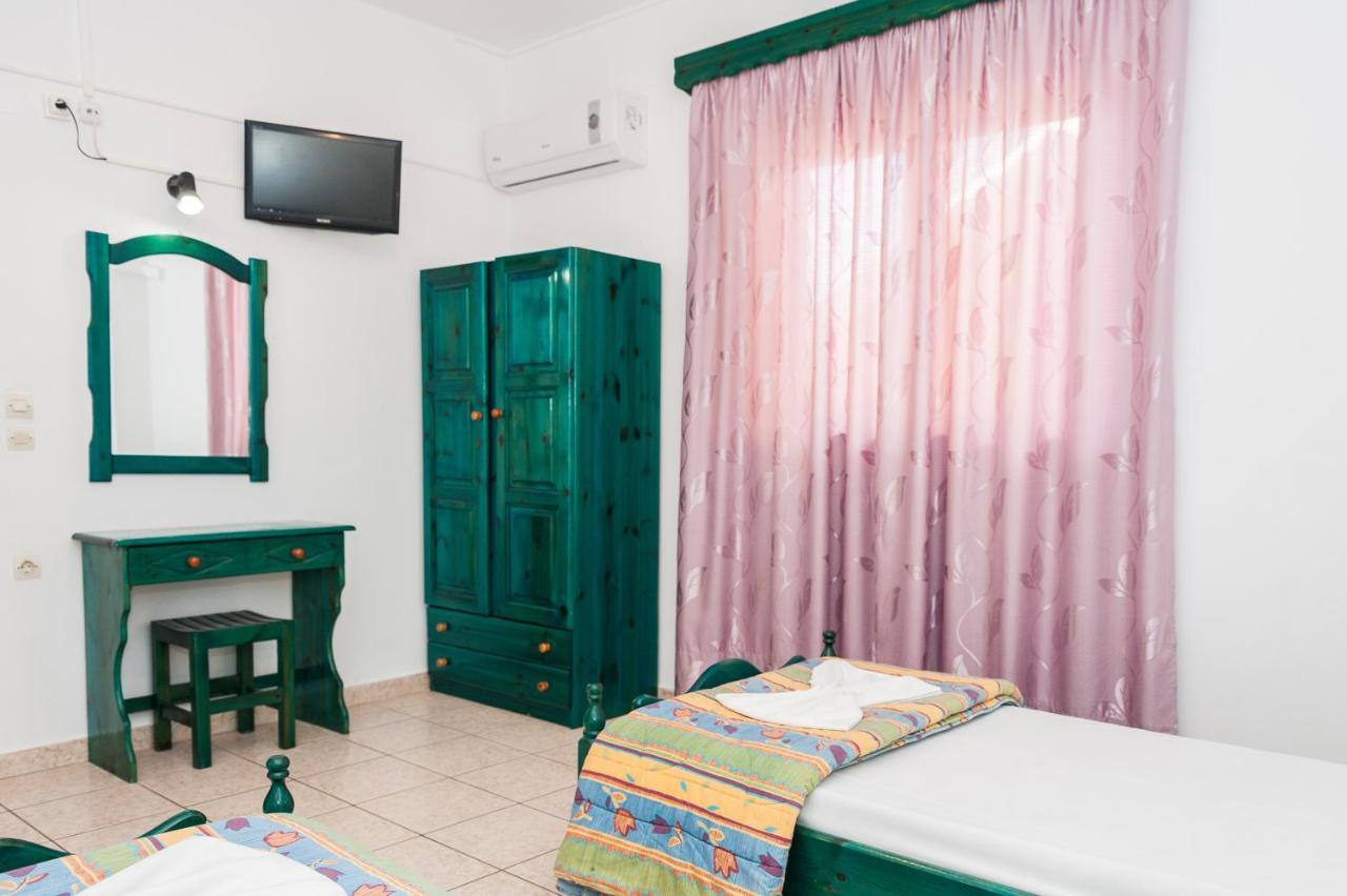 Costas Hotel กาลามากี ภายนอก รูปภาพ